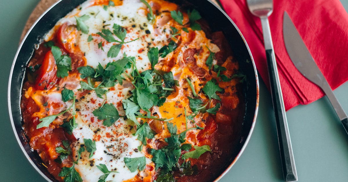 Kasvisruoka - Herkullinen Kikherne Shakshuka: Täydellinen Aamiainen Joka Päivään