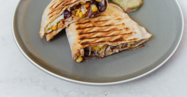 Kanaburgerit - Näin Valmistat Nopeasti Herkulliset Chipotle-Kanaburgerit – Terveellinen Vaihtoehto Arkiruokailuun