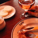 Jalkapallo - Iranin otteluiden siirtäminen MM-kisoissa: Mikä on urheilun rooli politiikassa?